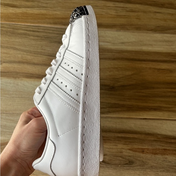 ADIDAS Originals White Superstar Sneakers Silver Metal Toe Cap - Picture 3 of 4